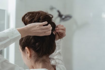 Diese 3 Frisuren machen deine Haare kaputt